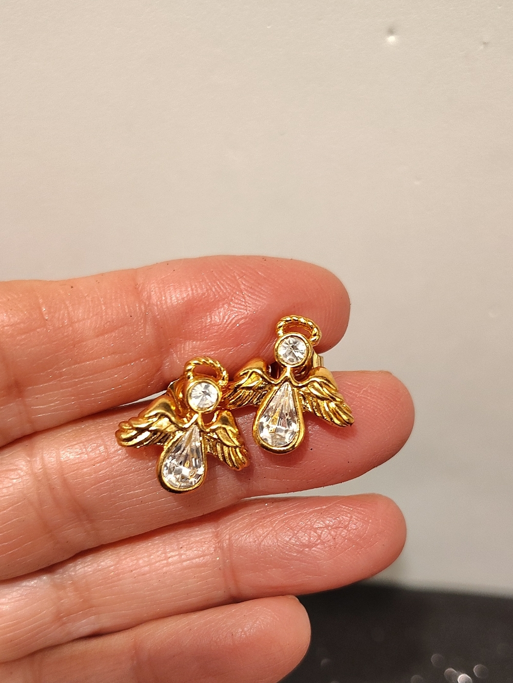 Avon Vintage Celestial Angel gold-tone rhinestone earrings - Picture 5 of 5